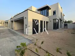 LARGE PLOT | NEAR POOL AND PARK | COMMUNITY EXPERT