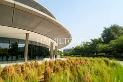 Stylish Apartment | Scenic Views | Resale