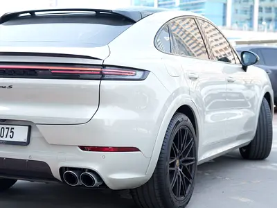 صورة 4 لـ 2024 Porsche CAYENNE
