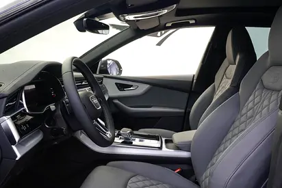 صورة 7 لـ 2023 AUDI Q8
