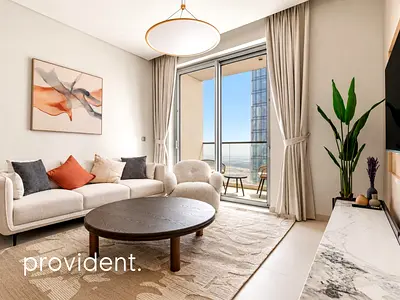 8 Series | Large Ensuite Area | High Floor | Mall