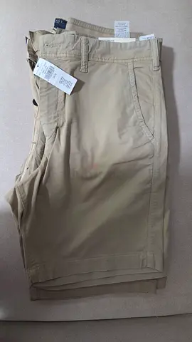 Beige men's chino shorts - size M, new with tags