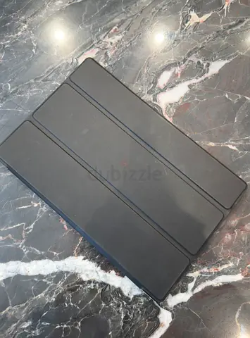 iPad with tri-fold smart cover - good condition