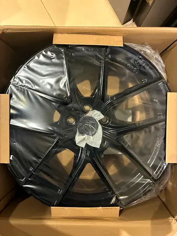 4 New 18 inch rims
