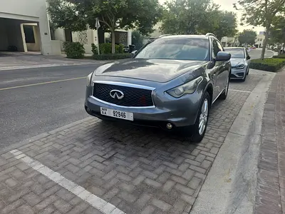 2019 Infiniti QX70 Luxury GCC Specs