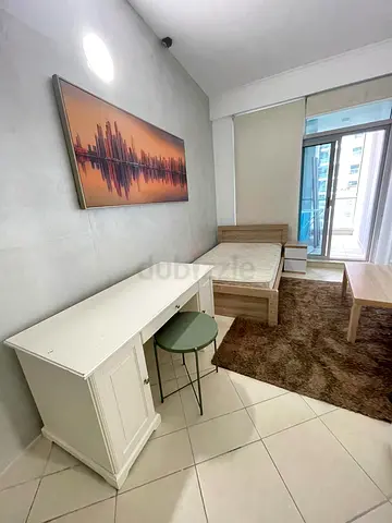 Cozy Small Room in Dubai Marina