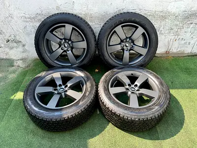 4x Barely used Landrover Defender 20” Rims & Goodyear Tyres