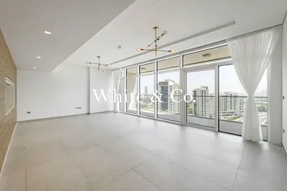 Luxurious Apartment | Sea View | Vacant