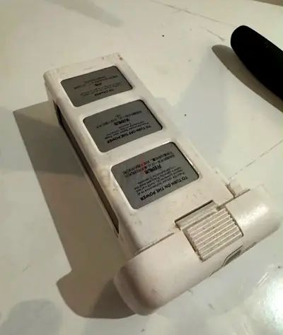 White Rechargeable Battery Pack (3-cell) — Used, Working Condition