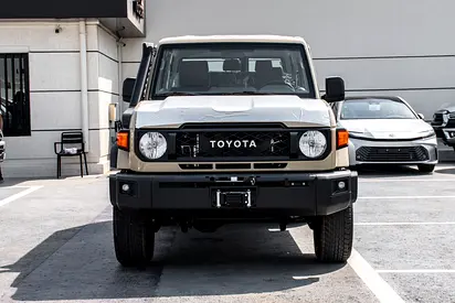 Toyota Land Cruiser 70 Series LC 76 LX MANUAL DSL 2026 GCC Specs