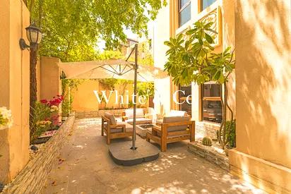 2 BED + STUDY | Upgraded | Private Garden