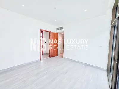 Single Row | Ready to move in | Top location