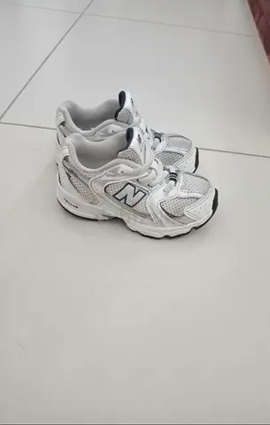 Kids trainers size 23 EU UK 6 New Balance white trainers almost new