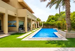PRIVATE POOL | UPGRADED | FAMILY LIVING | 3+MAIDS