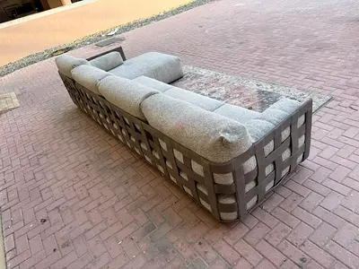 Top Quality Rigiano Lsahpe sofa like new