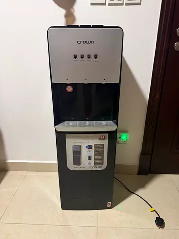 Water dispenser / bottom loaded
