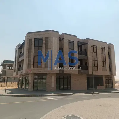للبيع بناية استثمارية حديثة | الطي شرق، الشارقة