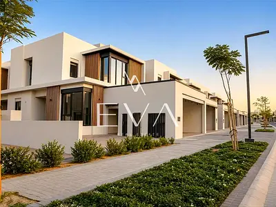 TRUE CORNER | ADJOINING PARK | VIEWINGS AVAILABLE