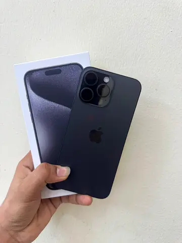 iPhone 15 Pro Max 256gb esim
