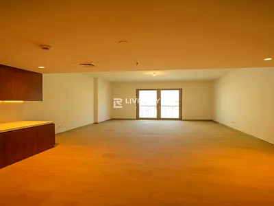 PREMIUM LIVING | READY TO MOVE | BEACH ACCESS