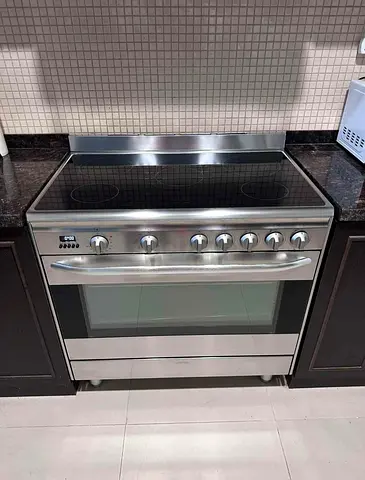SMEG Italian 5-Burner Electric Ceramic Cooking Range 90x60 CM Dual Fan Dual lights Oven