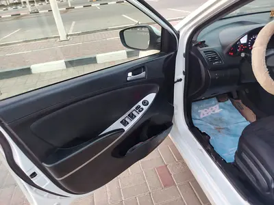 Hyundai Accent GL 2015 GCC Specs