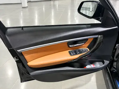 صورة 9 لـ 2018 BMW 3-SERIES