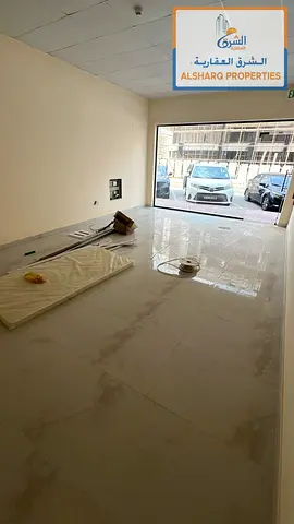 محل للإيجار السنوي في الجرف 3 _ مساحات واسعة _ مناسب لأي نشاط تجاري _ 20 ألف درهم _ 4 دفعات _ تأمين شيك