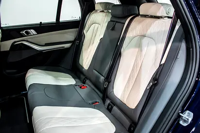 صورة 16 لـ 2026 BMW X5