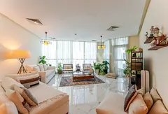Upgraded | Vacant On Transfer | Mid Floor