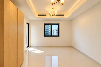 STUDIO | Prime Location | 8 CHEQUE