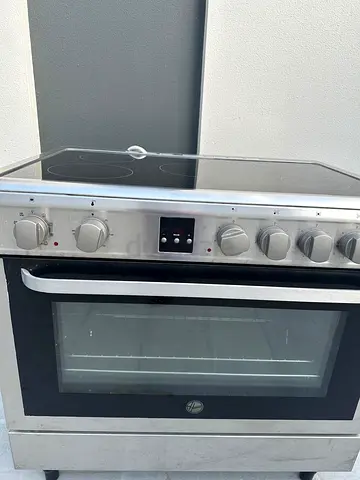 Hoover Electric Cooker
Model VCG9060
Selling 1100
Dropped to Final 850
No brokers or used shops pls