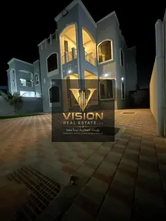 5-Master-Bedroom Villa with a Large Setback in Khalifa City A