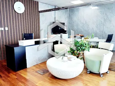 Access To Metro / Partitioned / Fully Furnished
