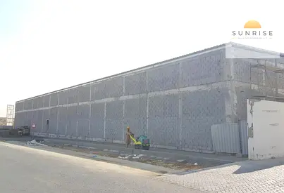 مستودعات جديدة | عزل كامل | بالقرب من شارع الإمارات