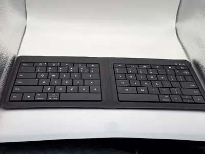 Microsoft Universal Foldable Keyboard (Model 1695