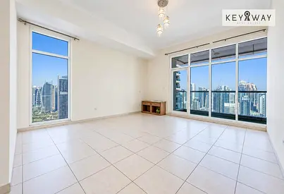 Vacant | 2BR+Maids | Lake view & Maintain