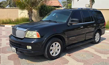 Lincoln Navigator 2006 GCC Specs. 8 seats.