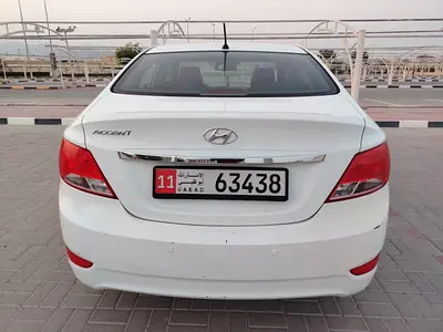 2015 Hyundai ACCENT — миниатюра 13