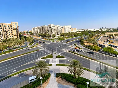Bright 1BR Apartment | Balcony | City & Park Views