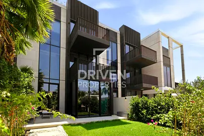 Prestigious Villa with Sea and Skyline View