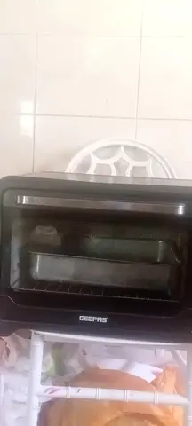 Geepas Countertop Toaster Oven - Good Working Condition