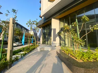 Street Side Retail Premise Near School&amp;SalesCenter;