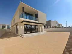 single row | Private pool | Motivated seller