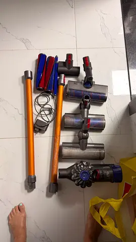 Dyson v8 cordless handheld vacuum (used) - compact and powerful