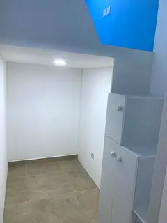 single partition male near to mall of The Emirates metro station
