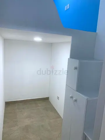 single partition male near to mall of The Emirates metro station
