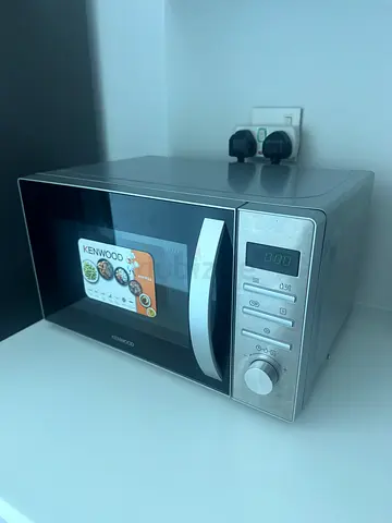 Countertop Kenwood Microwave Oven - Very Good Working Condition