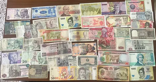 World Banknote Collection — Assorted Vintage & Modern Notes
