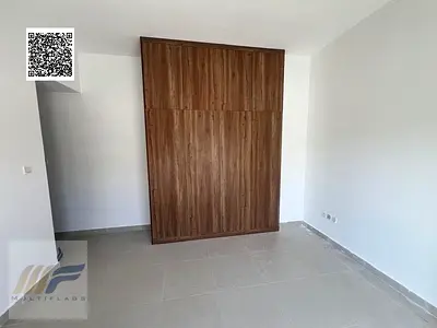 ✨ شقة غرفتين وصالة للإيجار السنوي في قرية الأميرة – عجمان